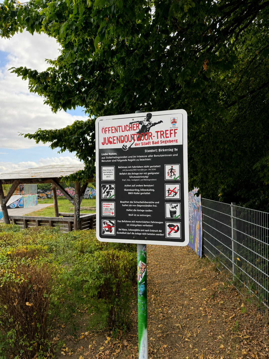 Jugendarbeit bedeutet für mich zuhören, beteiligen und Möglichkeiten schaffen. Von Mühle und Streetwork über Schulsozialarbeit und Jugendbeirat bis zum WortOrt mit seinem Medialab haben wir Angebote ausgebaut und neue Räume für Beteiligung, Begegnung und Kreativität geschaffen.