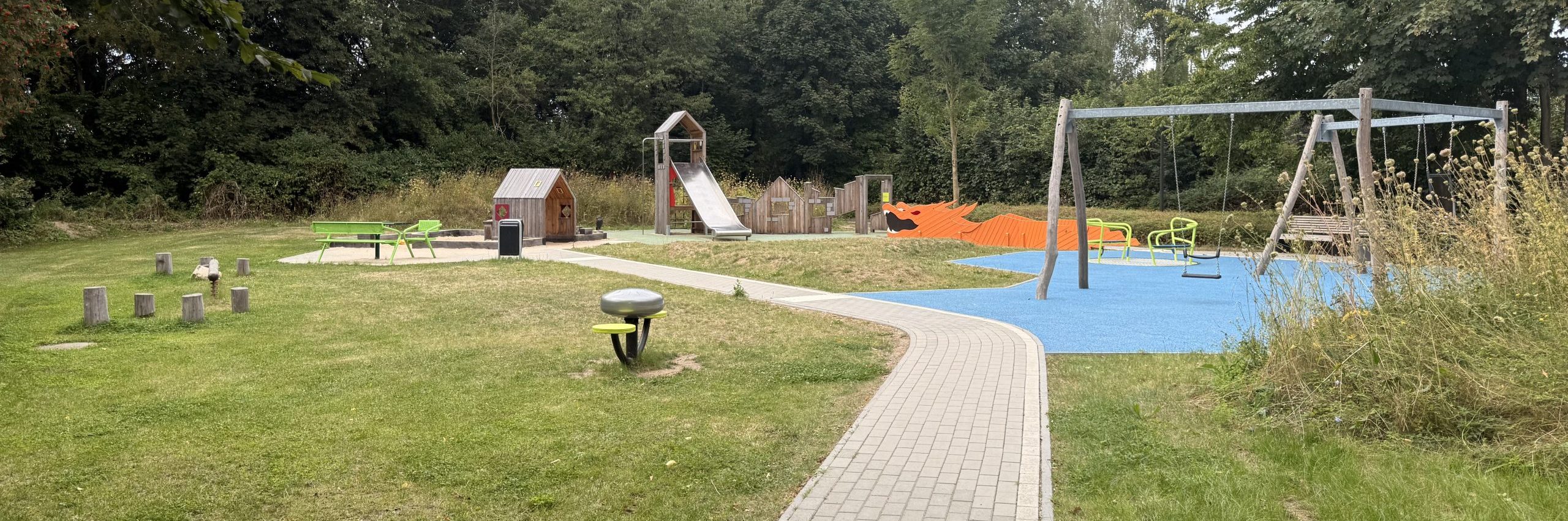 Inklusion muss im Alltag ankommen. Mit barrierefreien öffentlichen Gebäuden und Verkehrswegen, einem integrativen Spielplatz, inklusiven Kulturangeboten und einem starken Beirat haben wir in den vergangenen fünf Jahren konkrete Barrieren abgebaut – und gehen diesen Weg weiter.